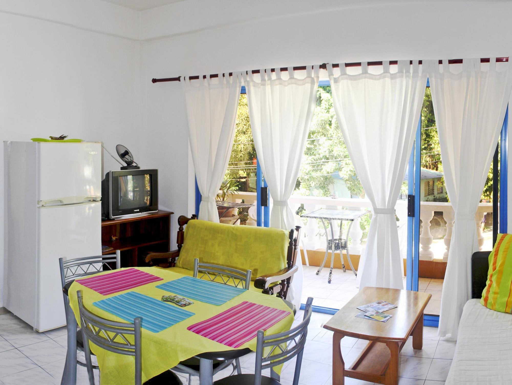 Vicky'S Holiday Apartment Бо Валон Екстериор снимка